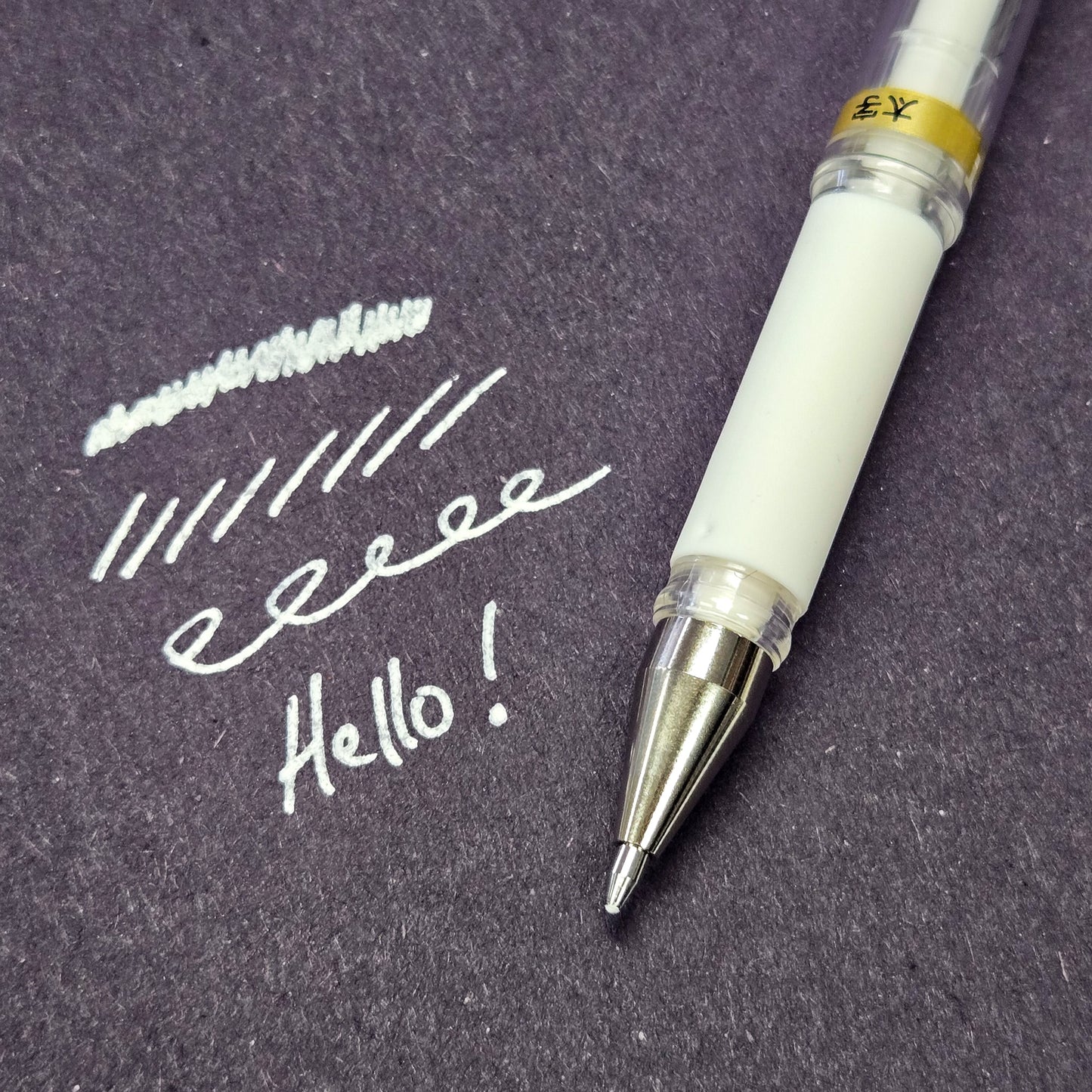 Uni-Ball Signo - UM 153 Gel Pen - White ink