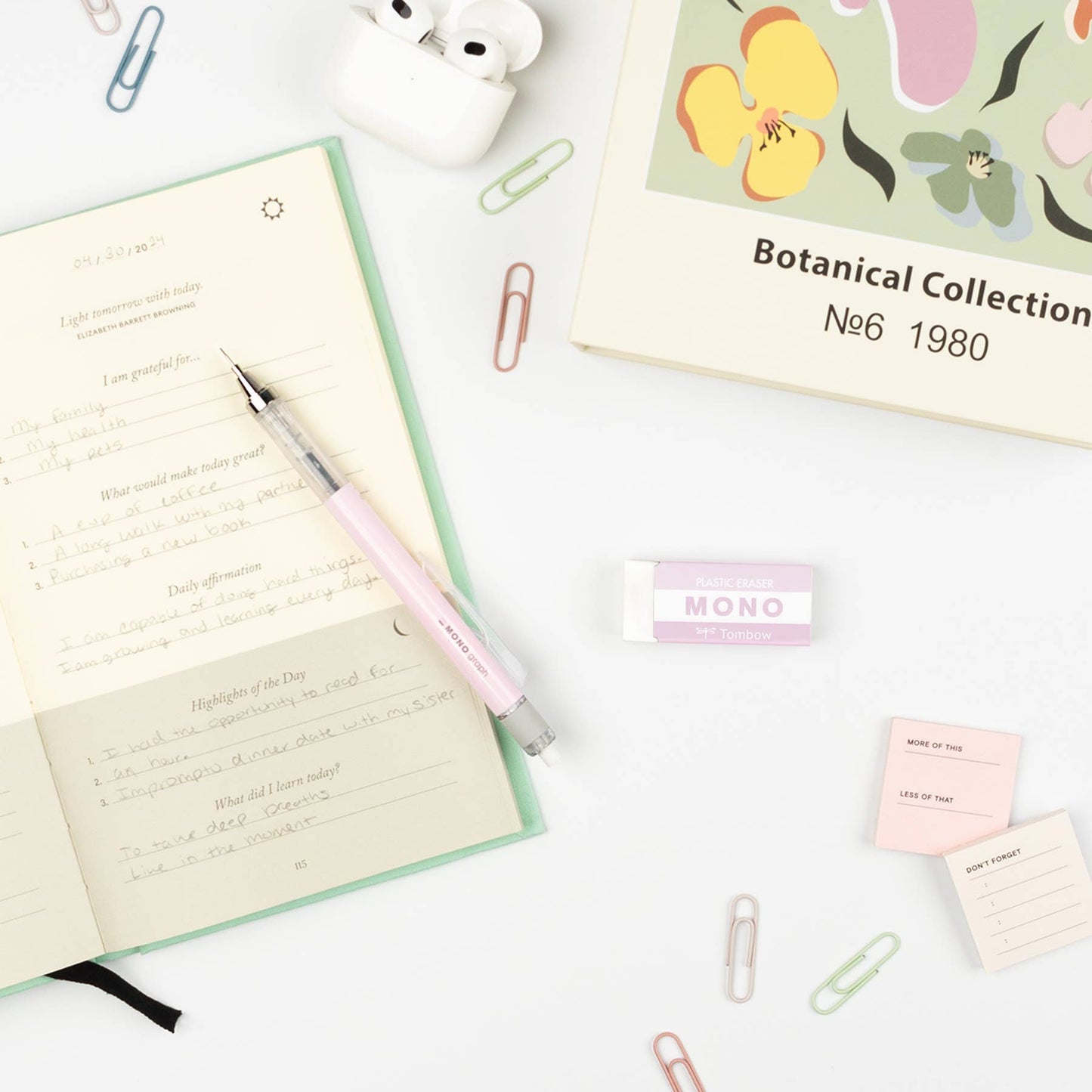 MONO Graph Mechanical Pencil + Eraser Set: Lavender